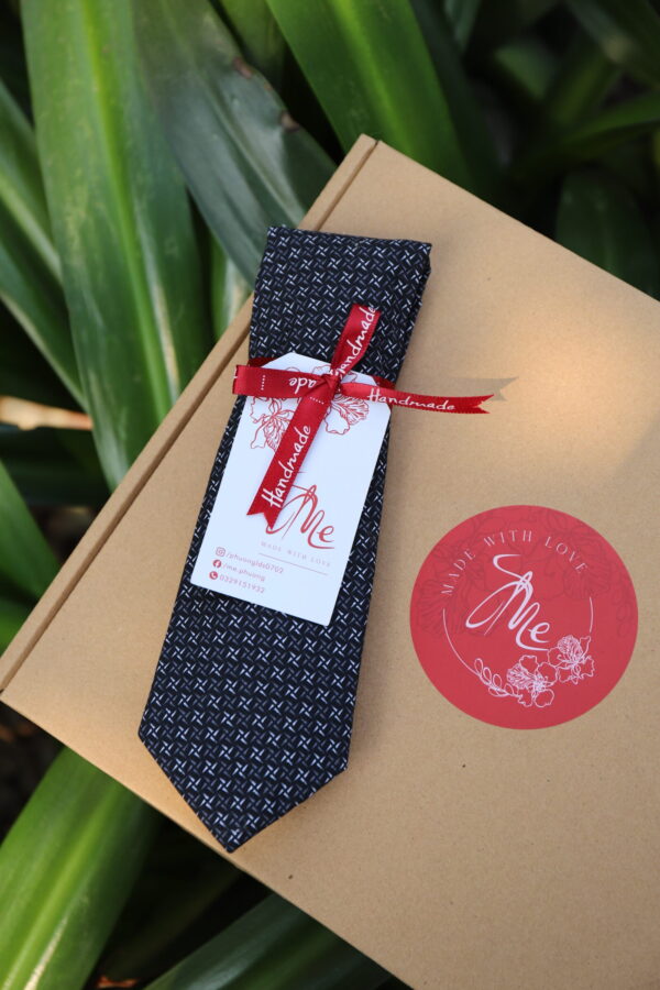 Polka dots Tie
