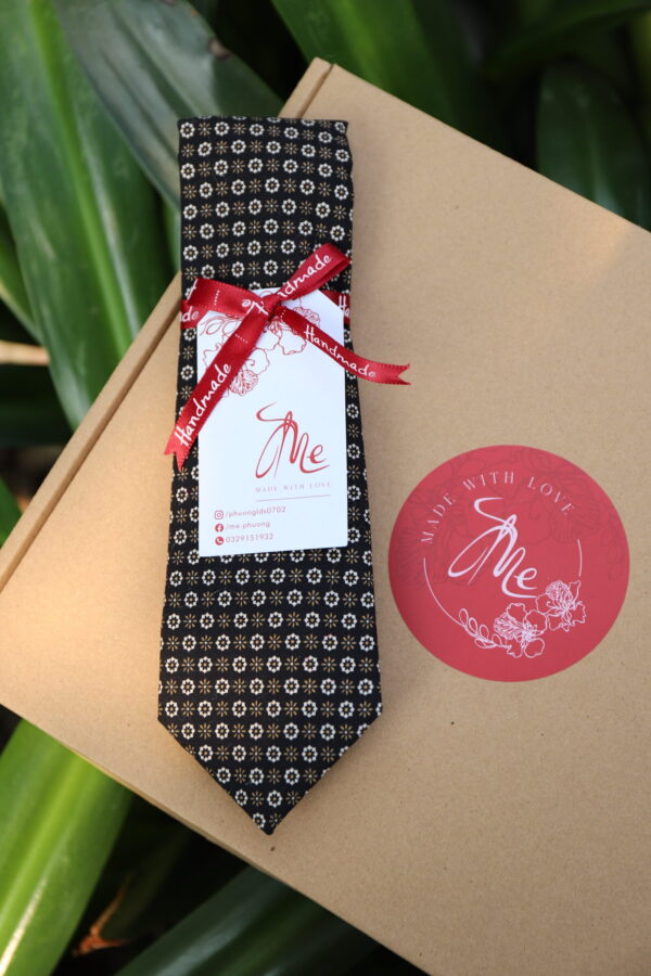 Polka dots Tie 2