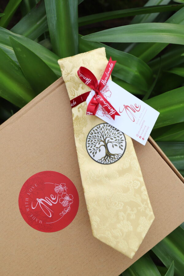 Life tree Tie